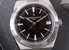 Vacheron Constantin Overseas 4520V/210A-B128 -