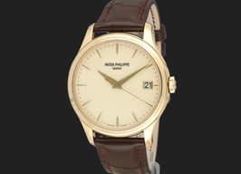 Patek Philippe Calatrava 5227J-001 (2018) - 39mm Geelgoud