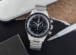 Omega Speedmaster 310.30.40.50.06.001 (Unknown (random serial)) - Black dial 40 mm Steel case