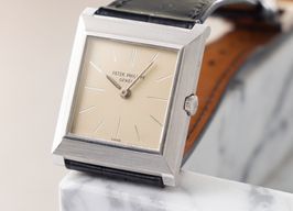 Patek Philippe Golden Ellipse 5738/1R-001 -