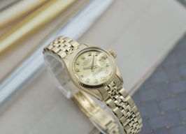 Rolex Lady-Datejust 6916 (1982) - Champagne dial 26 mm Yellow Gold case