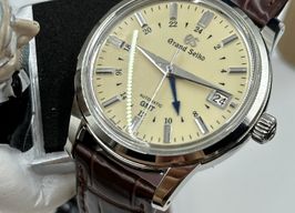 Grand Seiko Elegance Collection SBGM221 (2023) - Champagne wijzerplaat Onbekend Staal