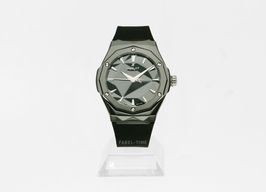 Hublot Classic Fusion 550.CS.1800.RX.ORL21 (2025) - Black dial 40 mm Ceramic case