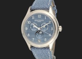 Patek Philippe Complications 4946G-001 -