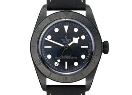 Tudor Black Bay 79210CNU (2022) - Zwart wijzerplaat 41mm Keramiek