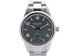 NOMOS Club Neomatik 746 (2024) - Green dial 37 mm Steel case
