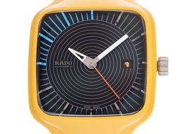 Rado True R27074155 (2023) - Black dial 38 mm Ceramic case