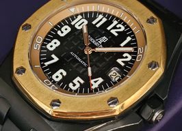 Audemars Piguet Royal Oak Offshore 15702AU (Unknown (random serial)) - Black dial 42 mm Steel case