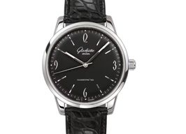 Glashütte Original Sixties 1-39-52-04-02-04 (2023) - Zwart wijzerplaat 39mm Staal