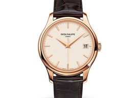 Patek Philippe Calatrava 5227R-001 (2025) - Beige wijzerplaat 39mm Roségoud