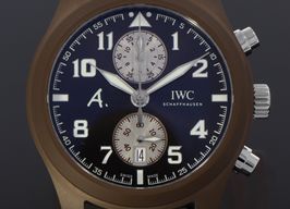 IWC Pilot Chronograph IW388005 (2021) - Bruin wijzerplaat 46mm Keramiek