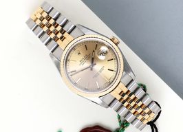 Rolex Datejust 36 16233 (1995) - Champagne wijzerplaat 36mm Goud/Staal