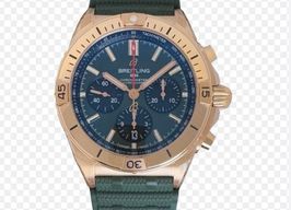 Breitling Chronomat 42 RB0134101L1S1 (2025) - Green dial 43 mm Red Gold case
