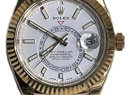 Rolex Sky-Dweller 326138 (2018) - White dial 42 mm Yellow Gold case
