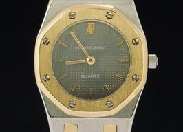 Audemars Piguet Royal Oak Lady 6007SA (1985) - Black dial 26 mm Gold/Steel case