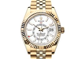 Rolex Sky-Dweller 336938 (2025) - Wit wijzerplaat 42mm Geelgoud