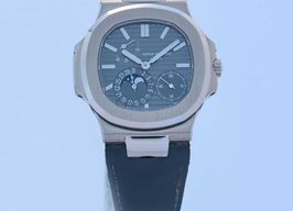 Patek Philippe Nautilus 5712G-001 -