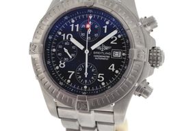 Breitling Avenger E13360 (Unknown (random serial)) - Black dial 44 mm Titanium case