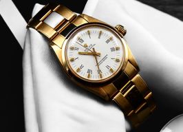Rolex Oyster Perpetual 31 6748 (1977) - White dial 31 mm Yellow Gold case