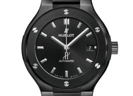 Hublot Classic Fusion 568.CM.1470.CM (2024) - Zwart wijzerplaat 38mm Keramiek