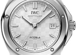IWC Ingenieur Automatic IW328902 (2026) - Zilver wijzerplaat 40mm Staal