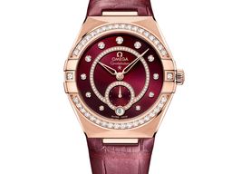 Omega Constellation Petite Seconde 131.58.34.20.61.001 (2025) - Red dial 34 mm Rose Gold case