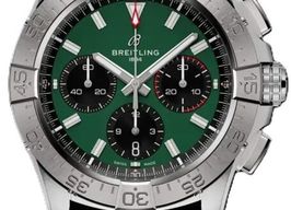 Breitling Avenger AB0146101L1X1 (2026) - Green dial 42 mm Steel case