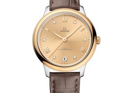 Omega De Ville 434.23.34.20.58.001 (2025) - Champagne wijzerplaat 34mm Goud/Staal
