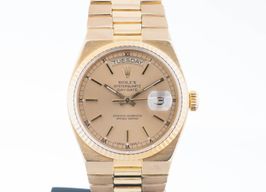 Rolex Day-Date Oysterquartz 19018 (1978) - Gold dial 36 mm Yellow Gold case