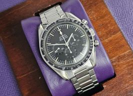 Omega Speedmaster Professional Moonwatch 105.012-66 (1966) - Black dial 42 mm Steel case