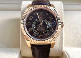 Rolex Sky-Dweller 326135 (2013) - Brown dial 42 mm Rose Gold case