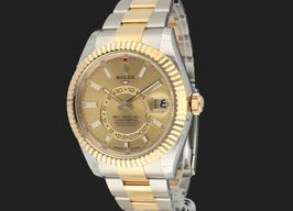 Rolex Sky-Dweller 326933 (2023) - 42 mm Gold/Steel case