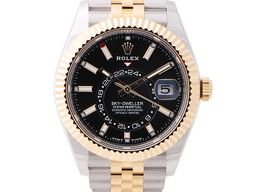 Rolex Sky-Dweller 336933 (2024) - Black dial 42 mm Gold/Steel case