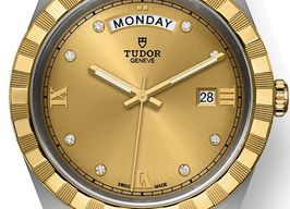 Tudor Royal 28603 (2025) - Champagne wijzerplaat 41mm Staal