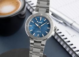 Oris Aquis Date 01 733 7770 4155-07 8 18 05P (Unknown (random serial)) - Blue dial 37 mm Steel case