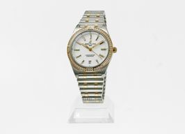 Breitling Chronomat 36 U10380591A2U1 (2024) - Parelmoer wijzerplaat 36mm Goud/Staal