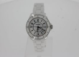 Chanel J12 H5700 -