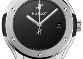 Hublot Classic Fusion 565.NX.1270.RX.MDM (2026) - Zwart wijzerplaat 38mm Titanium