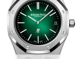 Audemars Piguet Royal Oak Jumbo 15202PT.OO.1240PT.01 (2025) - Green dial 39 mm Platinum case