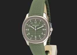 Patek Philippe Aquanaut 5168G-010 (2024) - Green dial 42 mm White Gold case