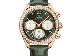 Omega Speedmaster Date 324.58.38.50.60.001 (2025) - Green dial 38 mm Yellow Gold case