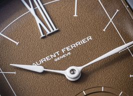 Unknown Unknown Unknown (2023) - Brown dial 44 mm Steel case