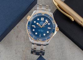 Omega Seamaster Diver 300 M 210.20.42.20.03.001 (Unknown (random serial)) - Blue dial 42 mm Steel case