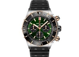 Breitling Chronomat UB0136251L1S1 (2024) - Groen wijzerplaat 44mm Goud/Staal