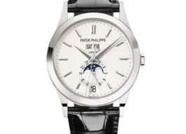 Patek Philippe Annual Calendar 5396G-011 (2024) - Silver dial 39 mm White Gold case