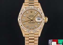 Rolex Lady-Datejust 69258 (1996) - Champagne wijzerplaat 26mm Geelgoud