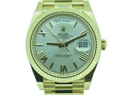 Rolex Day-Date 40 228238 (2025) - Zilver wijzerplaat 40mm Geelgoud