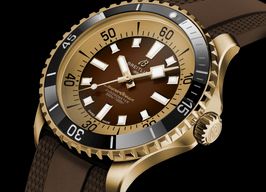 Breitling Superocean 44 N17376201Q1S1 (2022) - Brown dial 44 mm Carbon case