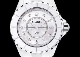 Chanel J12 H2422 (2022) - Pearl dial 33 mm Ceramic case