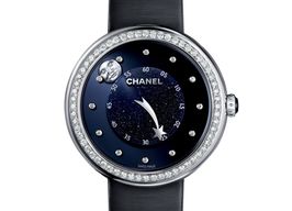 Chanel Mademoiselle H3389 (2022) - Blue dial 37 mm White Gold case